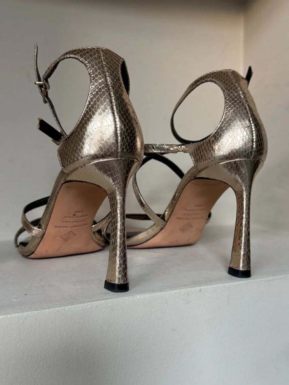 Gorgeous Antonio Melani metallic champagne-gold strappy heels in women’s size 10